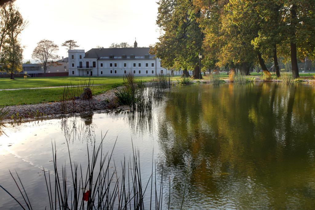 Chateau Appony Eksteriør billede
